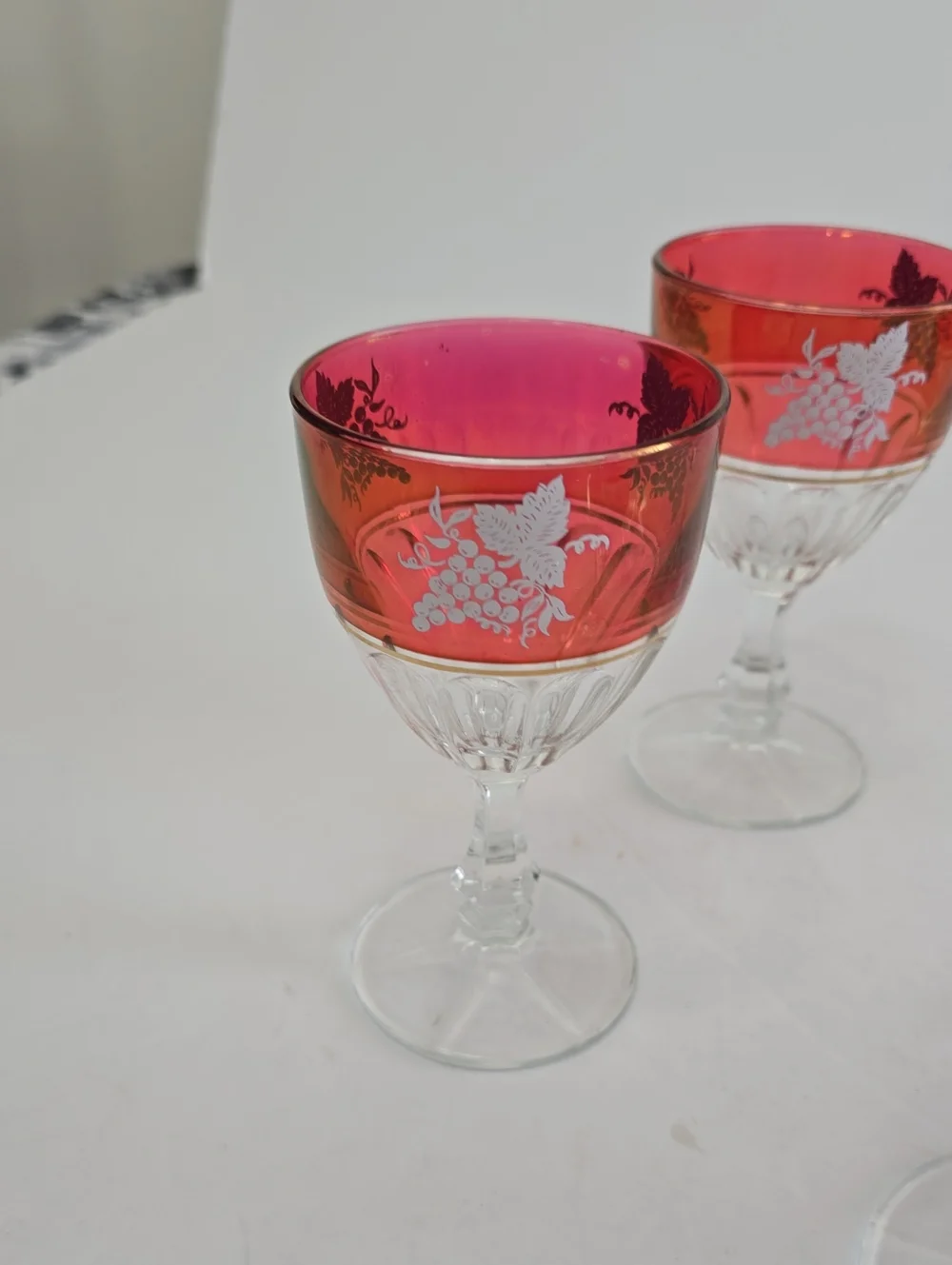 Vintage Lubiana Set Of 5 Italian Cranberry Wine Glasses Etched Grape Design